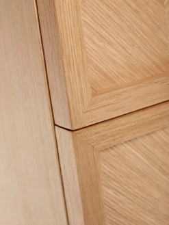 Comodino In Legno Di Quercia Con Motivo Spina Di Pesce Herringbone