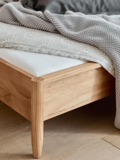 Letto In Legno Di Pino Massiccio Con Testiera Windsor