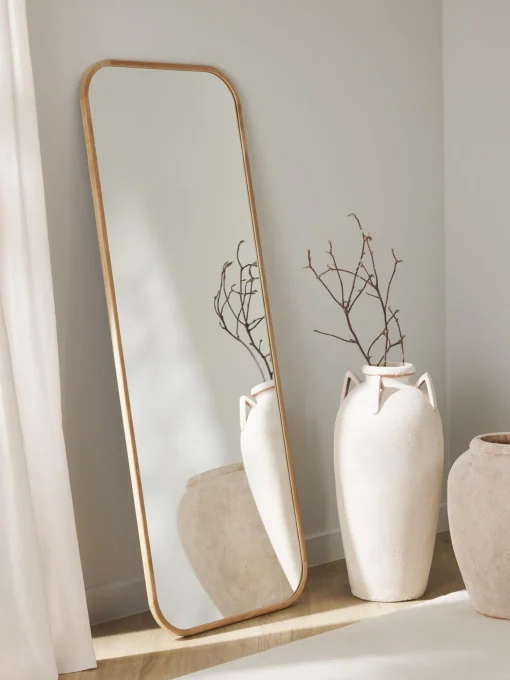 Specchio Da Parete Angolare Con Cornice In Rovere Levan