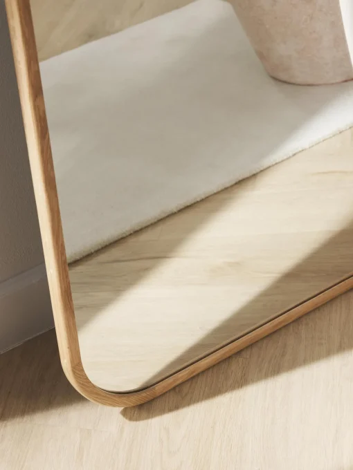 Specchio Da Parete Angolare Con Cornice In Rovere Levan