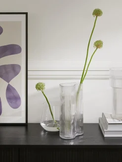 Vaso Di Design In Vetro Soffiato Con Rilievo Scanalato Dawn